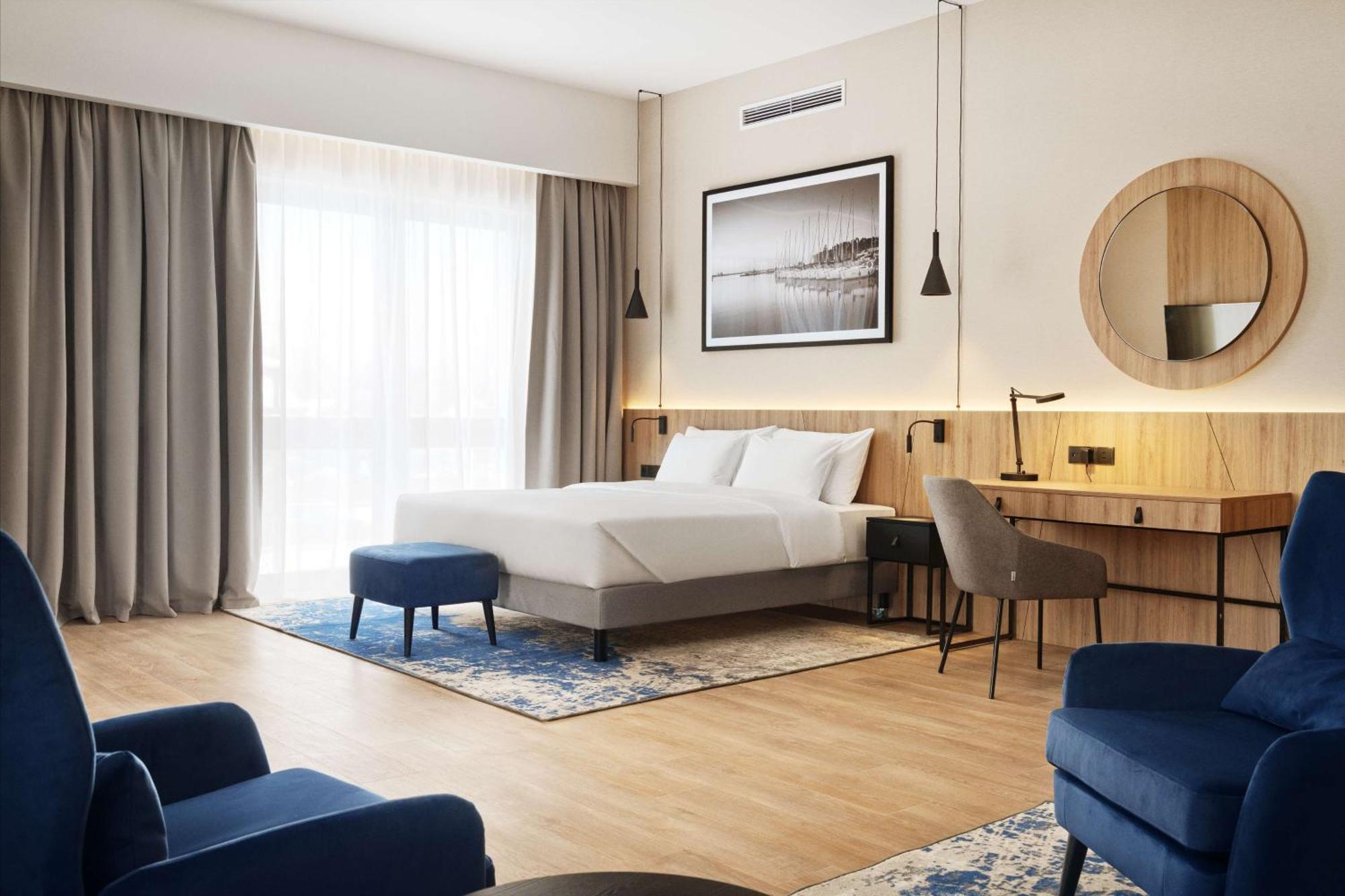 Radisson Blu Resort & Conference Center, Ostroda Mazury Kültér fotó A room at the hotel