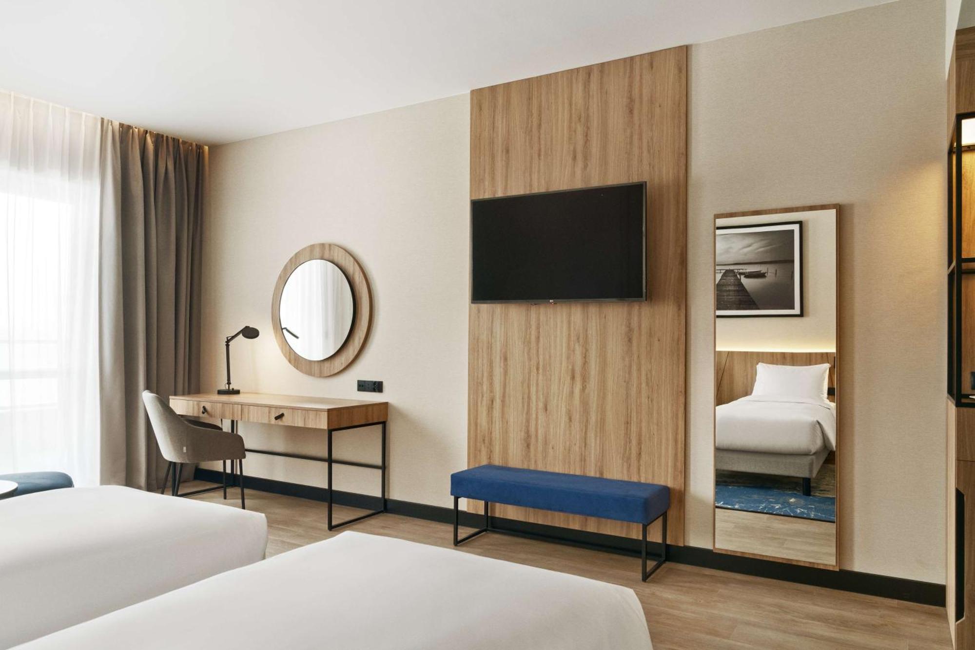 Radisson Blu Resort & Conference Center, Ostroda Mazury Kültér fotó A room at the hotel